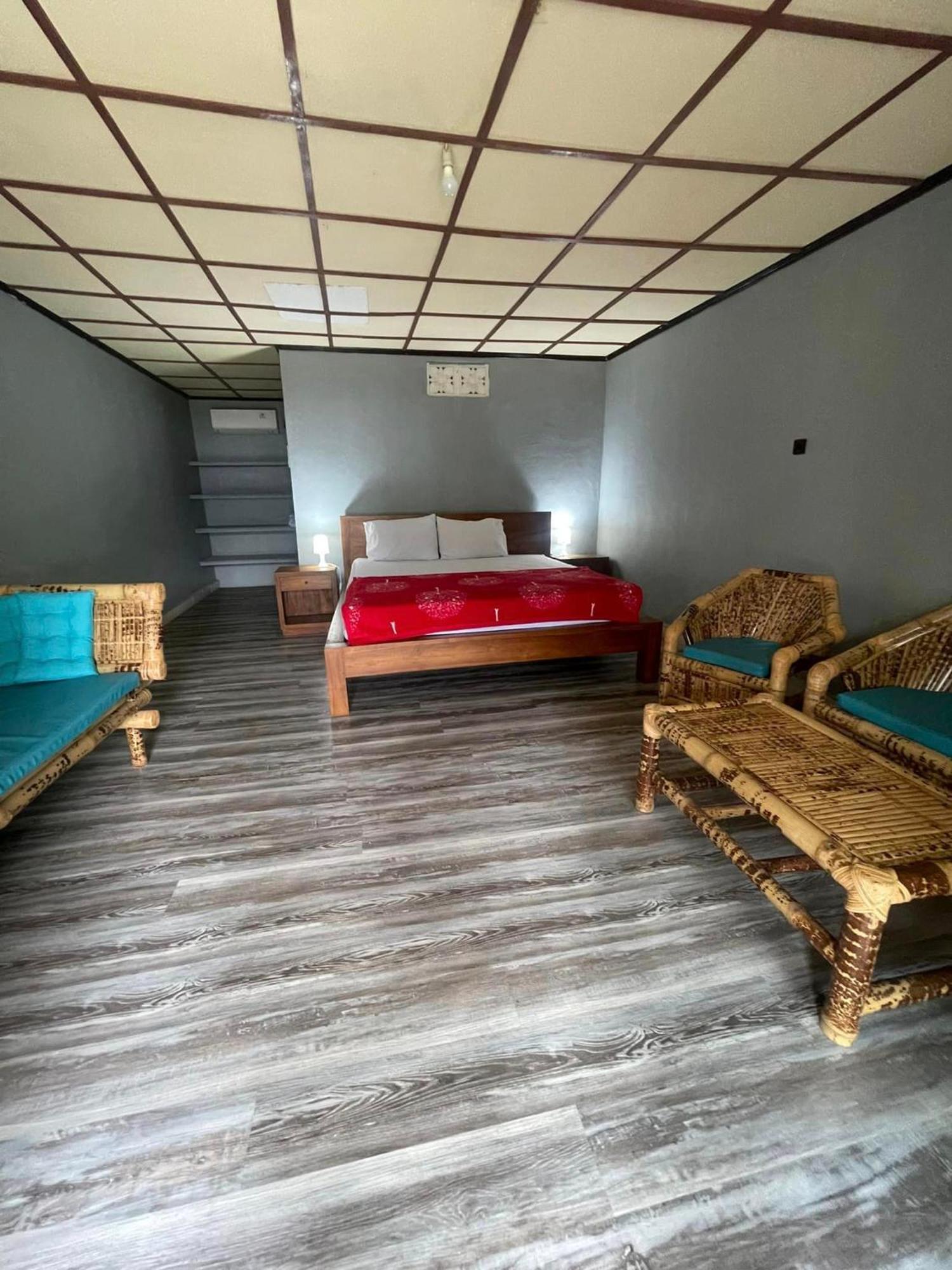 Supersuck Hotel Maluk Bagian luar foto